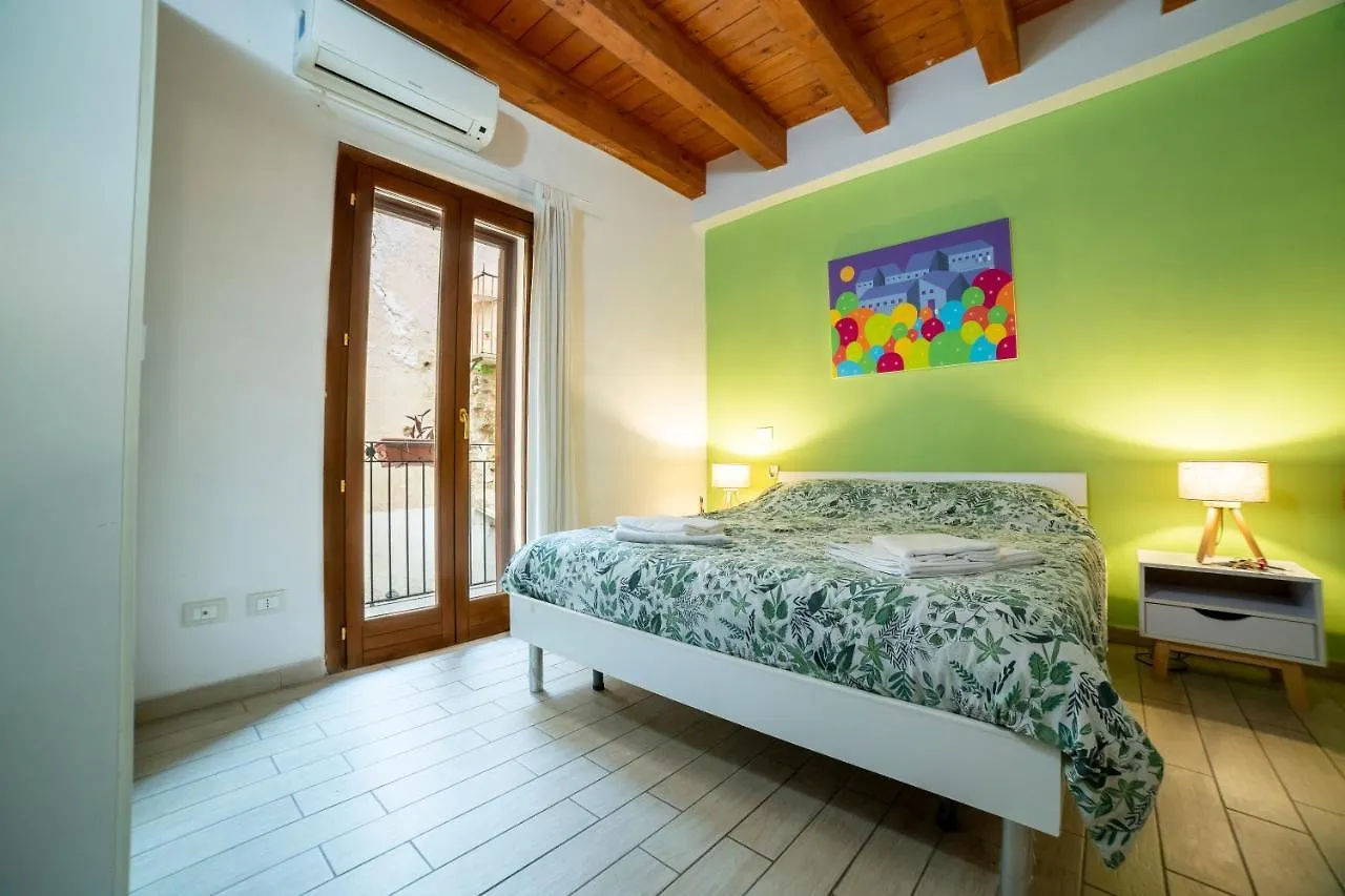 Happie Casa La Cattedrale Apartment Palermo Italy